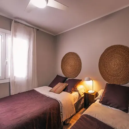 شقة Comfortable 3-bedroom Next To Sagrada Familia
