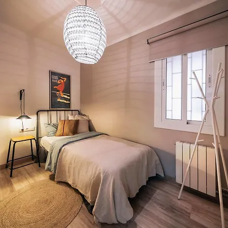 Comfortable 3-bedroom Next To Sagrada Familia Apartman Barcelona