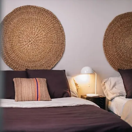Comfortable 3-bedroom Next To Sagrada Familia