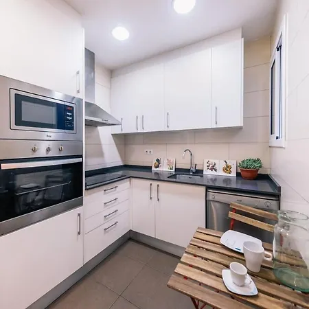 Comfortable 3-bedroom Next To Sagrada Familia Apartment Barcelona