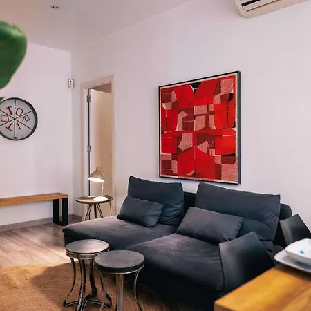 Comfortable 3-bedroom Next To Sagrada Familia Apartment Barcelona