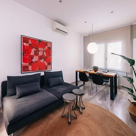 Apartment Comfortable 3-bedroom Next To Sagrada Familia *